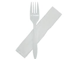 HEAVY WEIGHT PP PLASTIC- FORKS & NAPKIN - WHITE- WRAPPED- WOODY- (1X1000PCS)- 1000CT #600